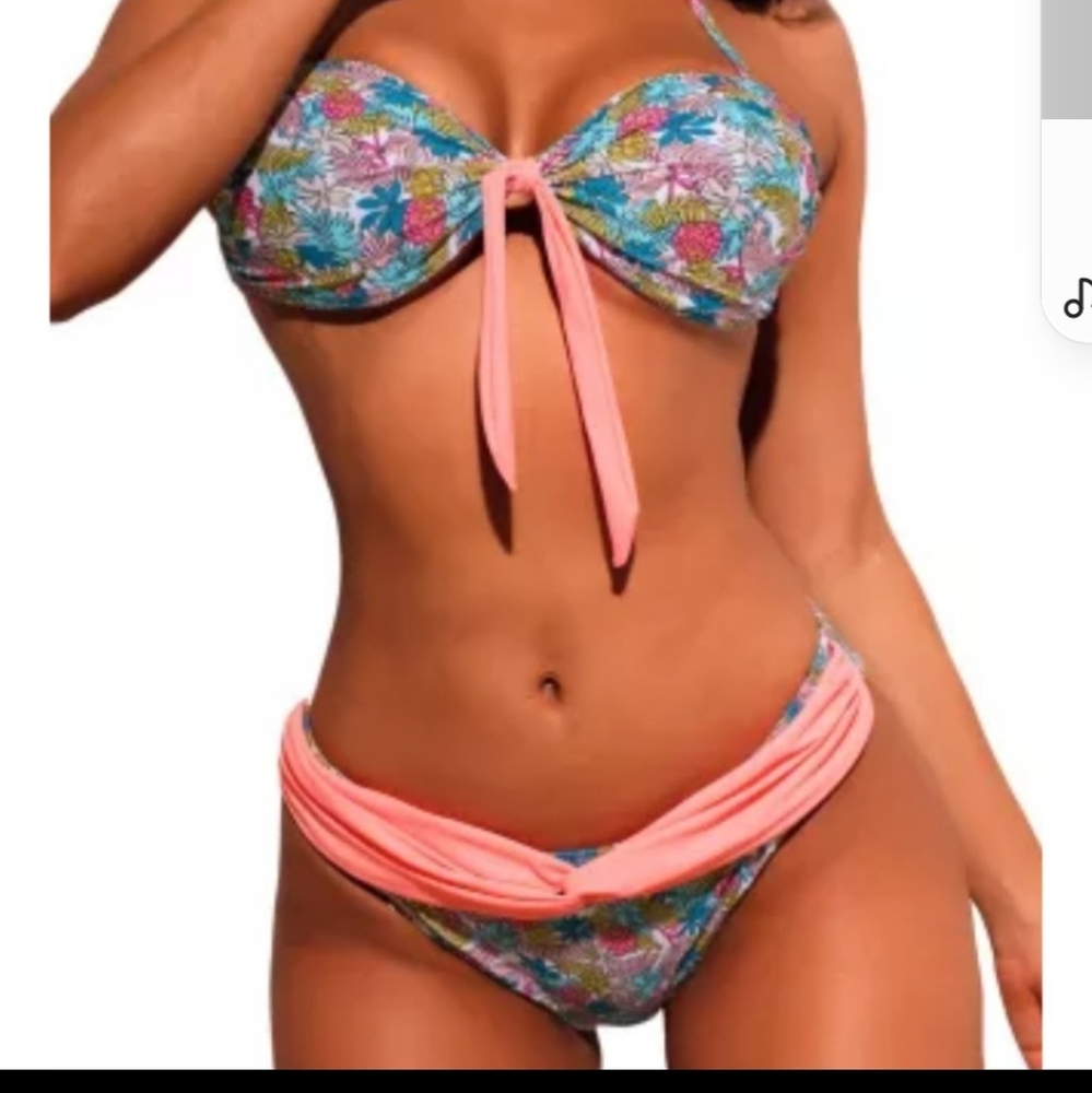 Flower bathing suit - Picture 2 of 2
